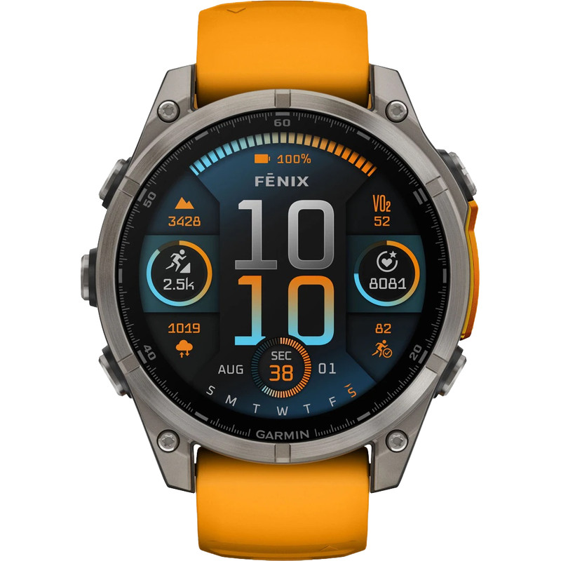La Smartwatch Garmin Fenix 8 AMOLED Sapphire avec bracelet orange graphite (47 mm) affiche l'heure, la date, la batterie, les pas, les étages gravis, les calories, la fréquence cardiaque, la VO2 max et les icônes d'activité sur son écran lumineux.