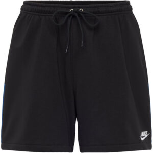 Schwarze Nike Sportshorts mit elastischem Bund, Kordelzug und kleinem weißen Nike-Logo auf dem linken Bein.