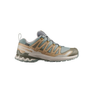Ein Salomon Trailrunning-Schuh in den Farben Hellblau, Beige und Grau, dargestellt in einer Seitenansicht auf weißem Hintergrund.